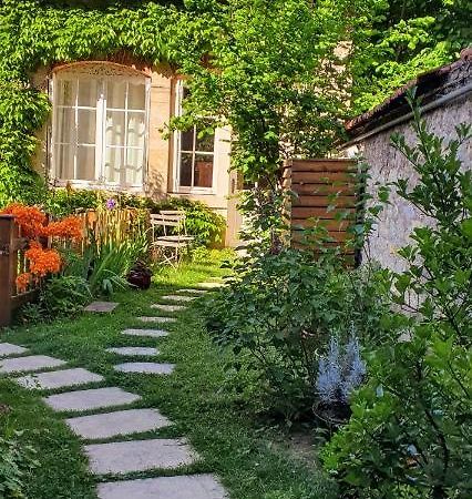 Appartement De Charme Au Coeur De Nevers Extérieur photo